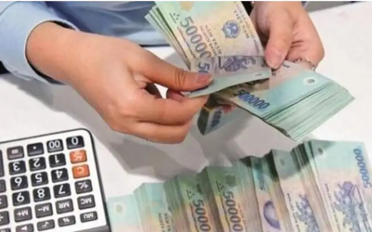 Đề xuất tăng mức lương tối thiểu với người lao động làm việc theo hợp đồng lao động - Ảnh 3.