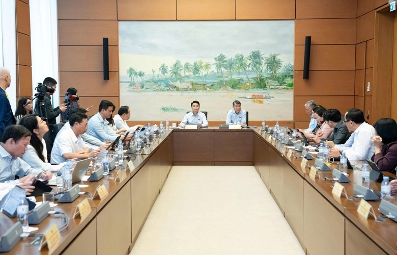 Thủ tướng Lê Minh Hưng: Cần có cơ chế để người bệnh tiếp cận thuốc, thiết bị y tế với giá hợp lý
