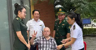 Du khách người Mỹ có dấu hiệu đột quỵ khi nhập cảnh, muốn hiến tạng sau khi được cứu