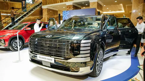 Hyundai Palisade Hybrid chào khách Việt