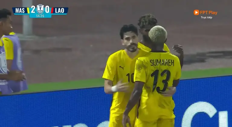 Sumareh và Josue đang chơi nổi bật cùng Malaysia