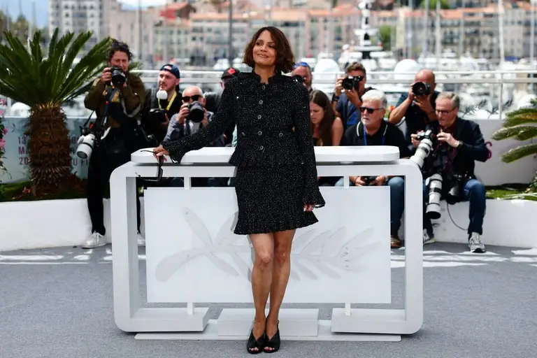 Halle Berry đang đối mặt với cáo buộc bạo hành con trai 12 tuổi từ chồng cũ Olivier Martinez, người đã đề nghị tòa ban hành lệnh cấm tạm thời đối với nữ diễn viên