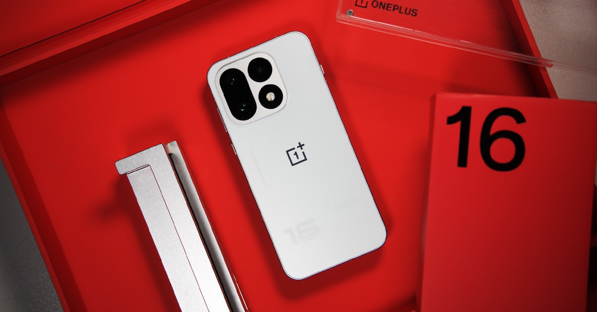 OnePlus 16 ra mắt: Snapdragon 8 Elite Extreme Gen 6, pin 9000mAh, màn hình 185Hz, camera 200 "chấm" mà giá chỉ từ hơn 20 triệu