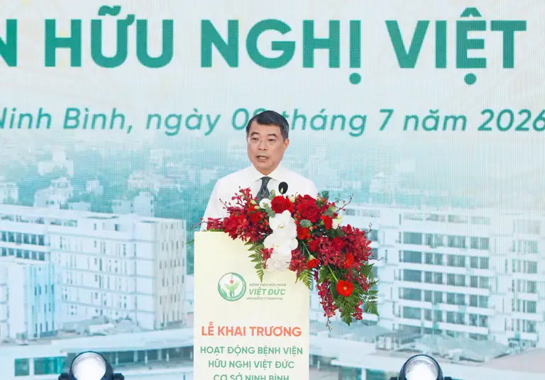 Thủ tướng Lê Minh Hưng phát biểu tại lễ khai trương Bệnh viện Hữu nghị Việt Đức cơ sở Ninh Bình - Ảnh: T.MINH