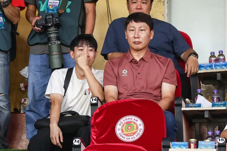 HLV Kim Sang Sik đi xem trận tranh Siêu cúp quốc gia 2026 giữa CLB Công An Hà Nội và Công An TP.HCM - Ảnh: MINH ĐỖ