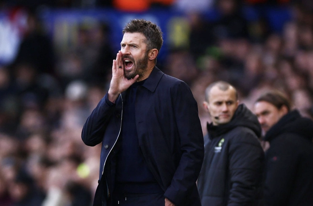 HLV Michael Carrick chỉ đạo trong trận Man Utd hòa Leeds 1-1 ở vòng bảy Ngoại hạng Anh trên sân Elland Road, Leeds, Anh ngày 18/10/2026. Ảnh: Reuters