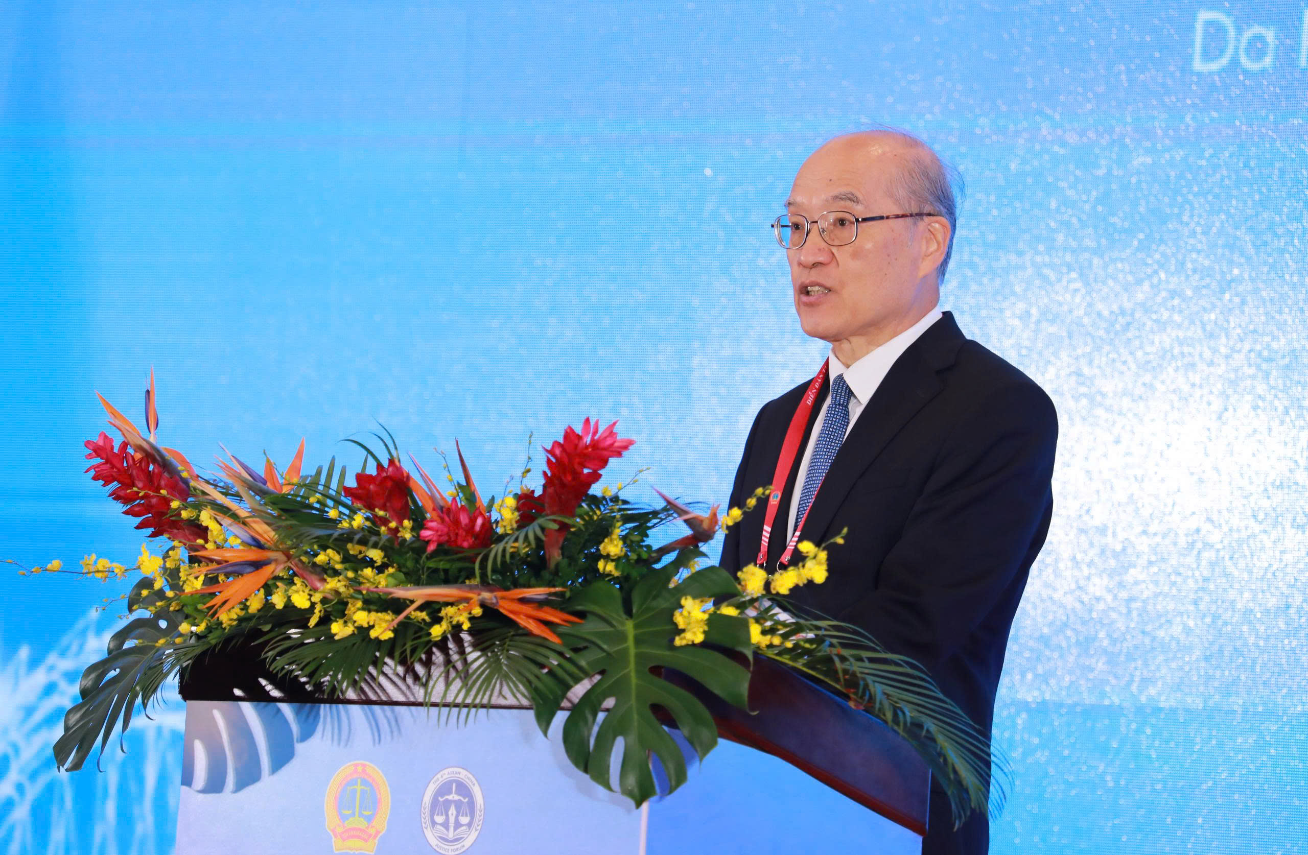 Chánh án TAND tối cao Trung Quốc Trương Quân, chia sẻ các kinh nghiệm tại diễn đàn Tư pháp ASEAN - Trung Quốc lần thứ tư