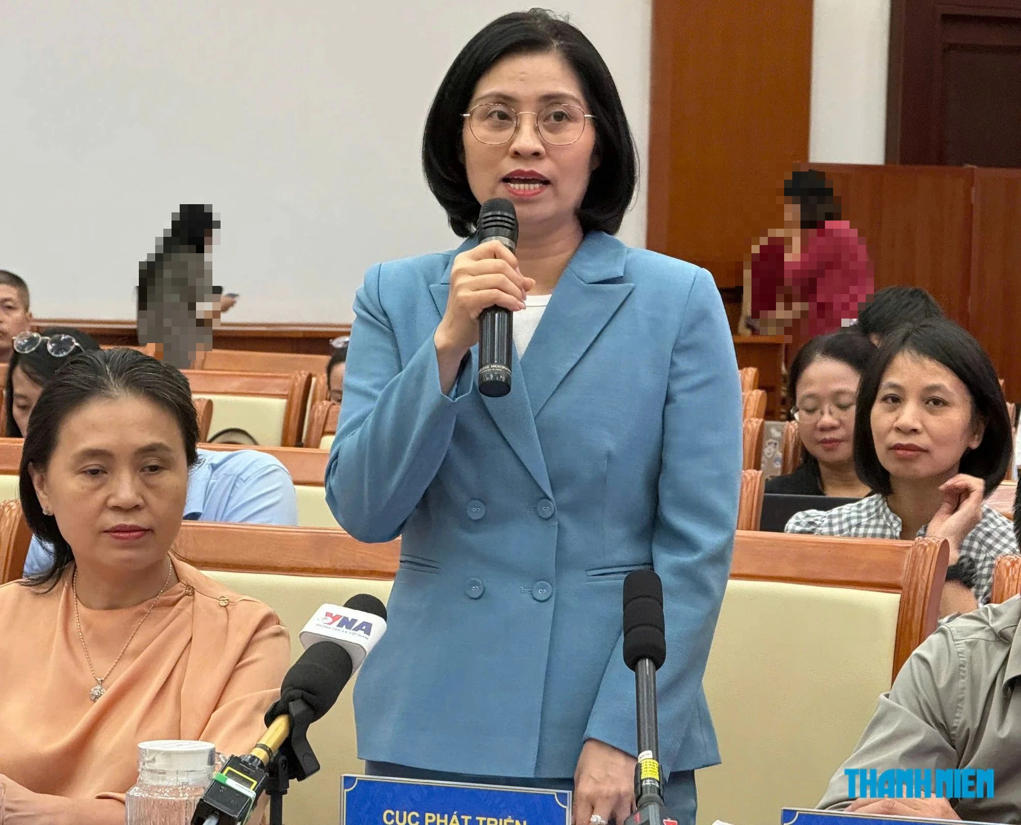 Bà Trịnh Thị Hương, Phó cục trưởng Cục Doanh nghiệp tư nhân và kinh tế tập thể, trả lời tại họp báo