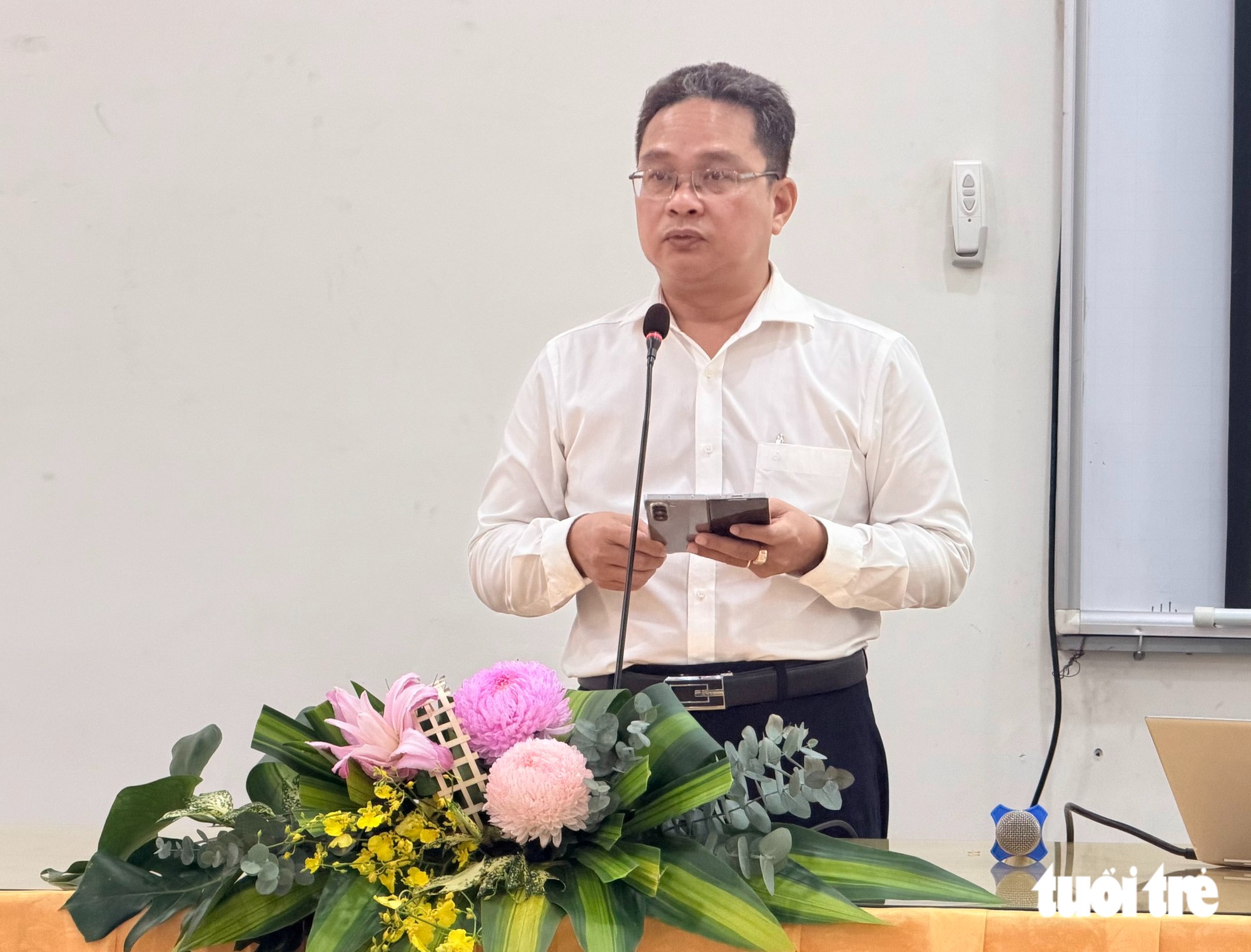 Phó chủ tịch Ủy ban Mặt trận Tổ quốc Việt Nam TP.HCM Phạm Minh Tuấn phát biểu - Ảnh: HOÀI PHƯƠNG
