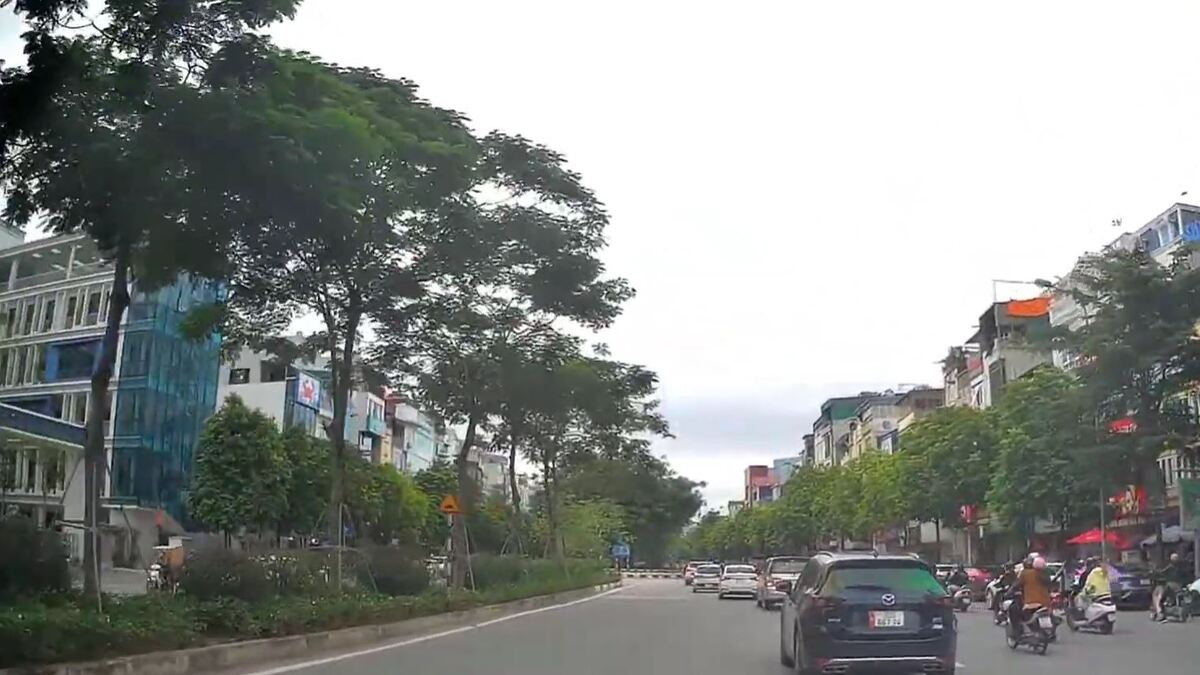 Hà Nội xén dải phân cách, mở rộng đường Ô Chợ Dừa