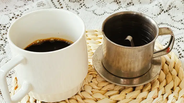 Điều gì xảy ra với đường ruột khi uống cà phê?
