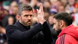 Vì sao Carrick vẫn tại vị ở Man Utd?
